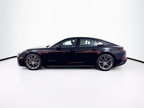 2025 Porsche Panamera 4