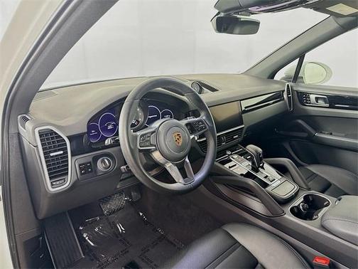 2021 Porsche Cayenne Base