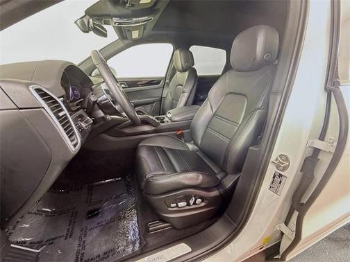 2021 Porsche Cayenne Base