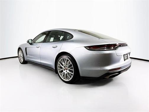 2021 Porsche Panamera 4