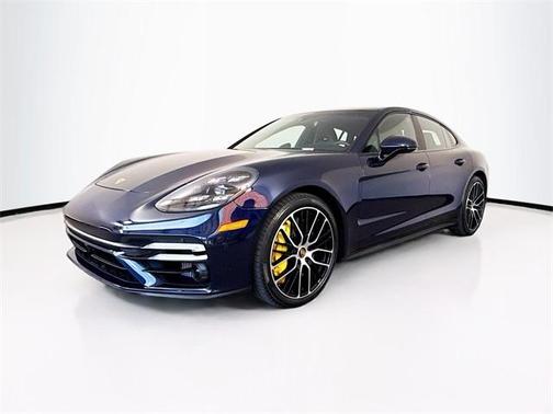 2022 Porsche Panamera Turbo S