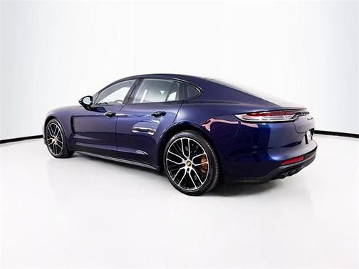 2022 Porsche Panamera Turbo S