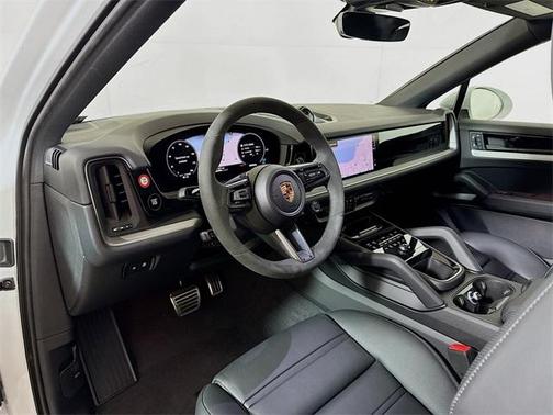 2025 Porsche Cayenne S Coupe AWD
