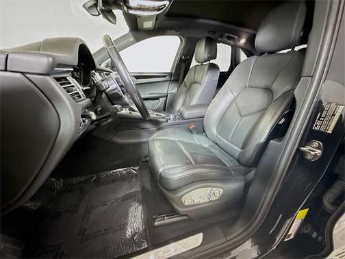 2021 Porsche Macan S