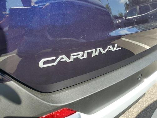 2025 Kia Carnival EX