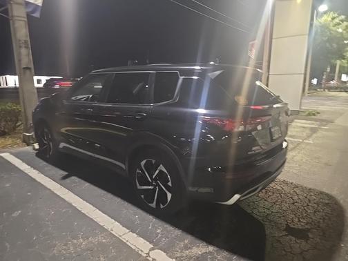 2022 Mitsubishi Outlander SE