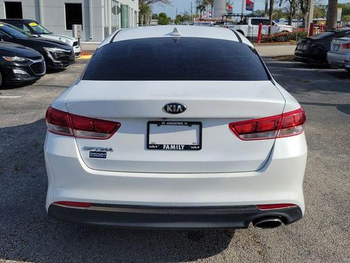 2017 Kia Optima LX