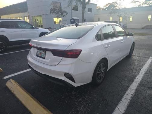2022 Kia Forte LXS