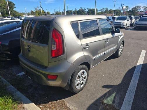 2013 Kia Soul Base
