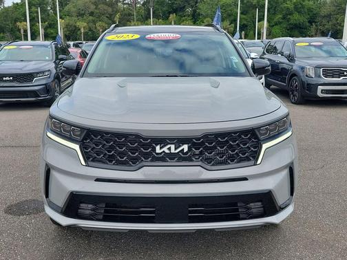 Wolf Gray 2023 Kia Sorento SX