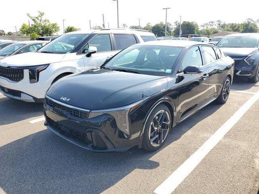2025 Kia K4 GT-Line