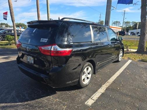 2019 Toyota Sienna L