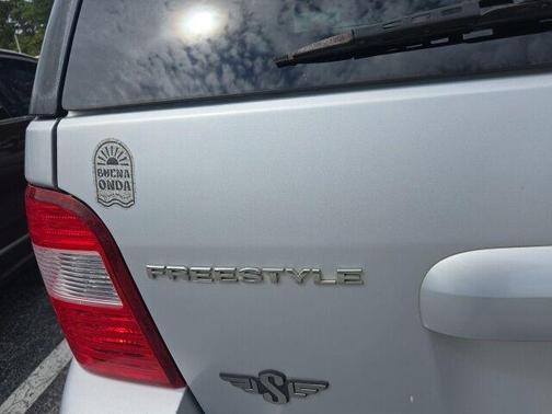 2005 Ford Freestyle SE
