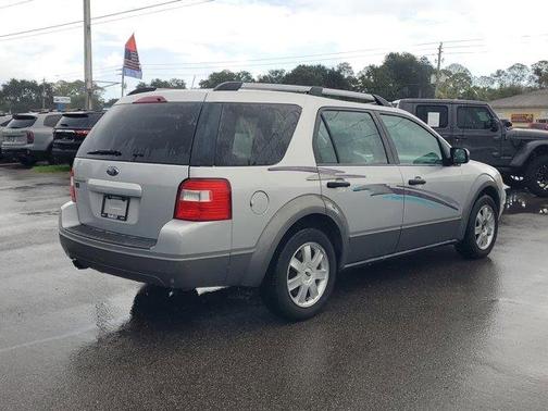 2005 Ford Freestyle SE