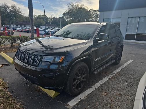 2022 Jeep Grand Cherokee WK Laredo