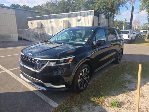 2024 Kia Carnival EX