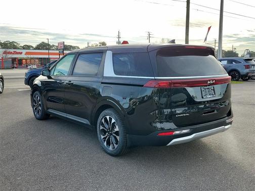 2024 Kia Carnival EX
