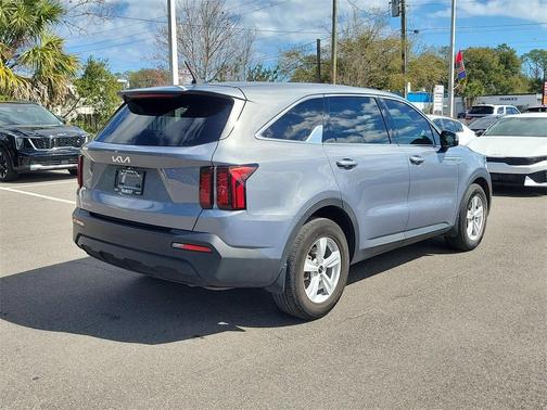2023 Kia Sorento LX