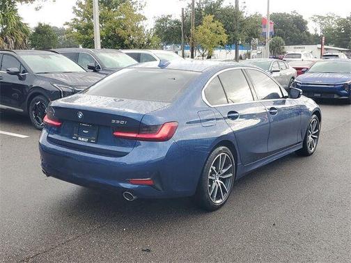 2022 BMW 330 i xDrive