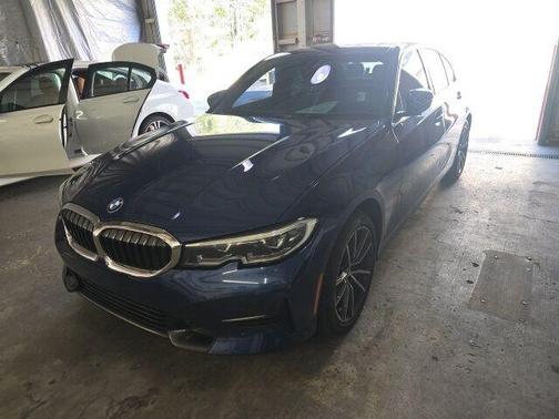 2022 BMW 330 i xDrive