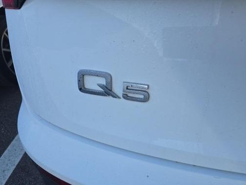 2022 Audi Q5 45 S line quattro Premium