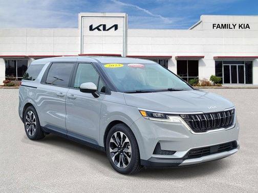 Ceramic Silver 2023 Kia Carnival EX
