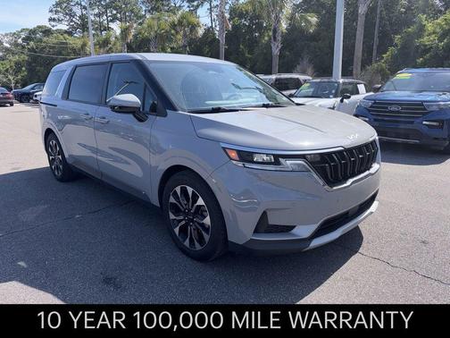 Ceramic Silver 2023 Kia Carnival EX