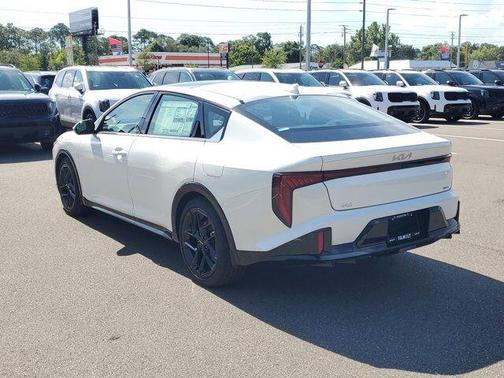 2025 Kia K4 GT-Line Turbo