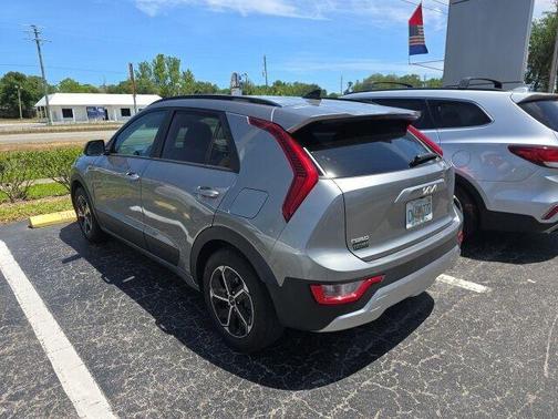 2024 Kia Niro LX