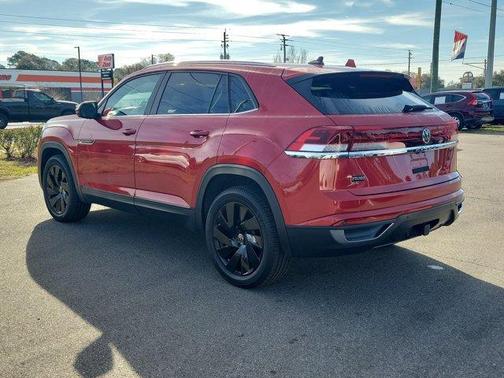 2024 Volkswagen Atlas Cross Sport 2.0T SE w/Technology