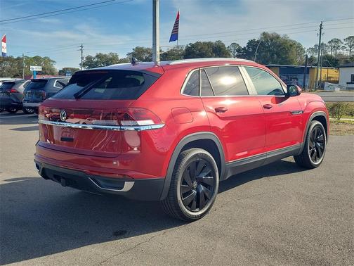 2024 Volkswagen Atlas Cross Sport 2.0T SE w/Technology