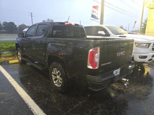 2017 GMC Canyon SLE