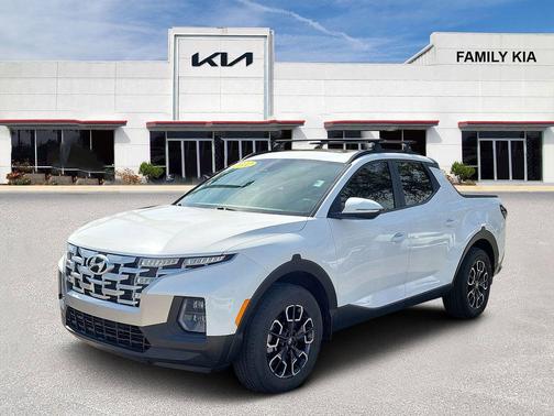 Ice White 2022 Hyundai SANTA CRUZ 2.5T SEL Premium