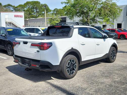 Ice White 2022 Hyundai SANTA CRUZ 2.5T SEL Premium