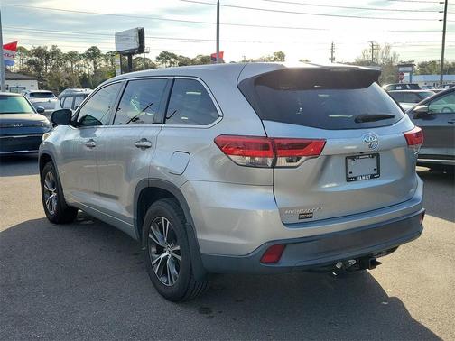 2018 Toyota Highlander LE