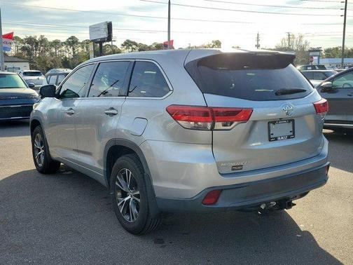 2018 Toyota Highlander LE