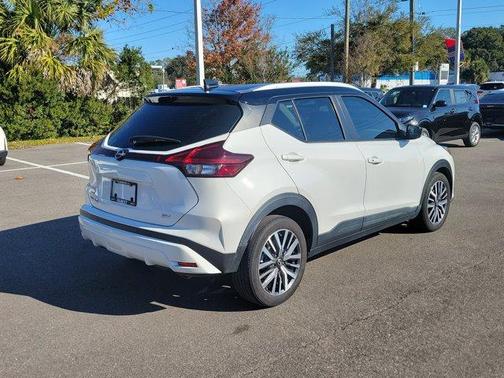 2023 Nissan Kicks SV