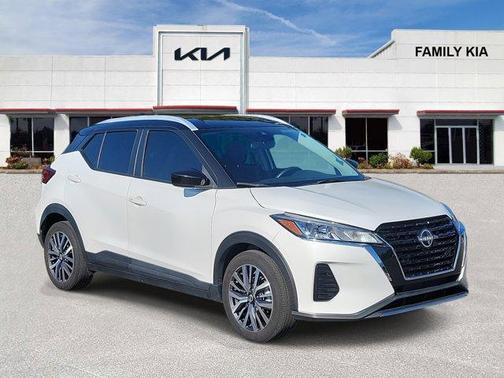 2023 Nissan Kicks SV