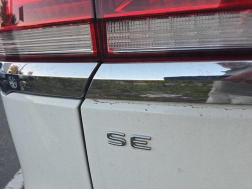 2022 Volkswagen Atlas 2.0T SE w/Technology