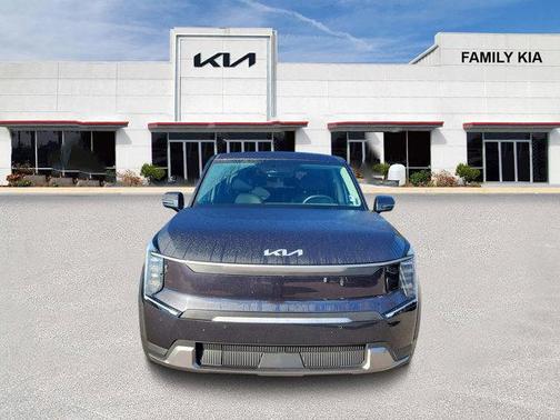 2026 Kia EV9 Light Long Range