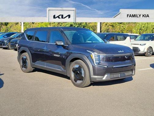 2026 Kia EV9 Light Long Range