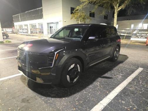 2026 Kia EV9 Light Long Range