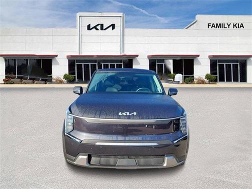 2026 Kia EV9 Light Long Range
