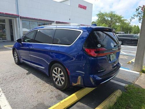 2021 Chrysler Pacifica Hybrid Pinnacle