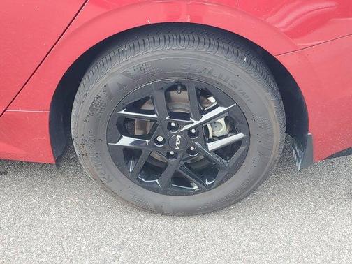 2025 Kia K5 LXS