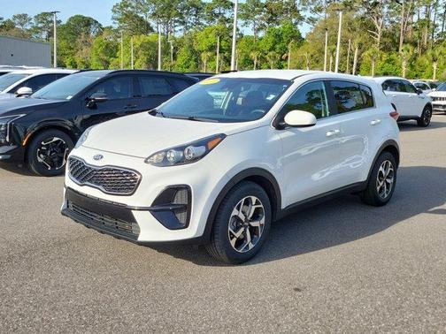 Clear White 2020 Kia Sportage LX
