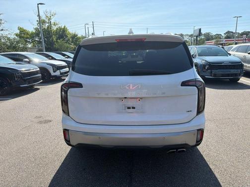 White Pearl 2023 Kia Telluride EX