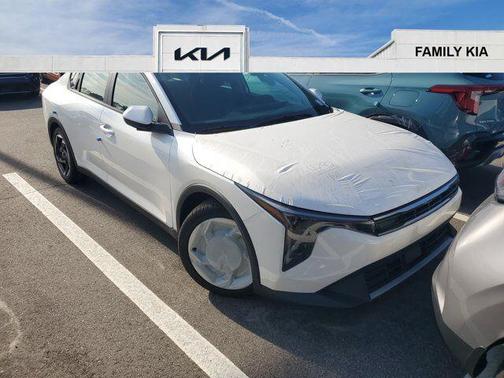2025 Kia K4 EX