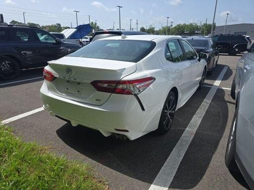 2019 Toyota Camry SE