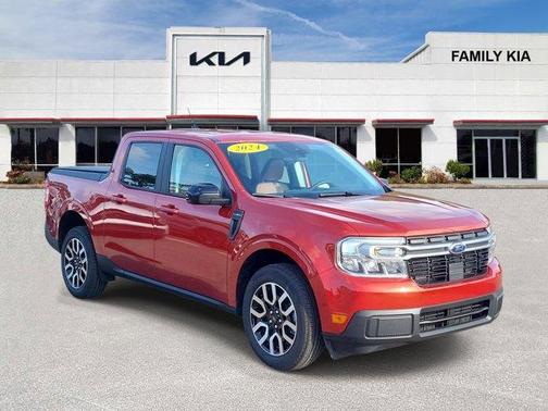 Chili Pepper Red 2024 Ford Maverick Lariat